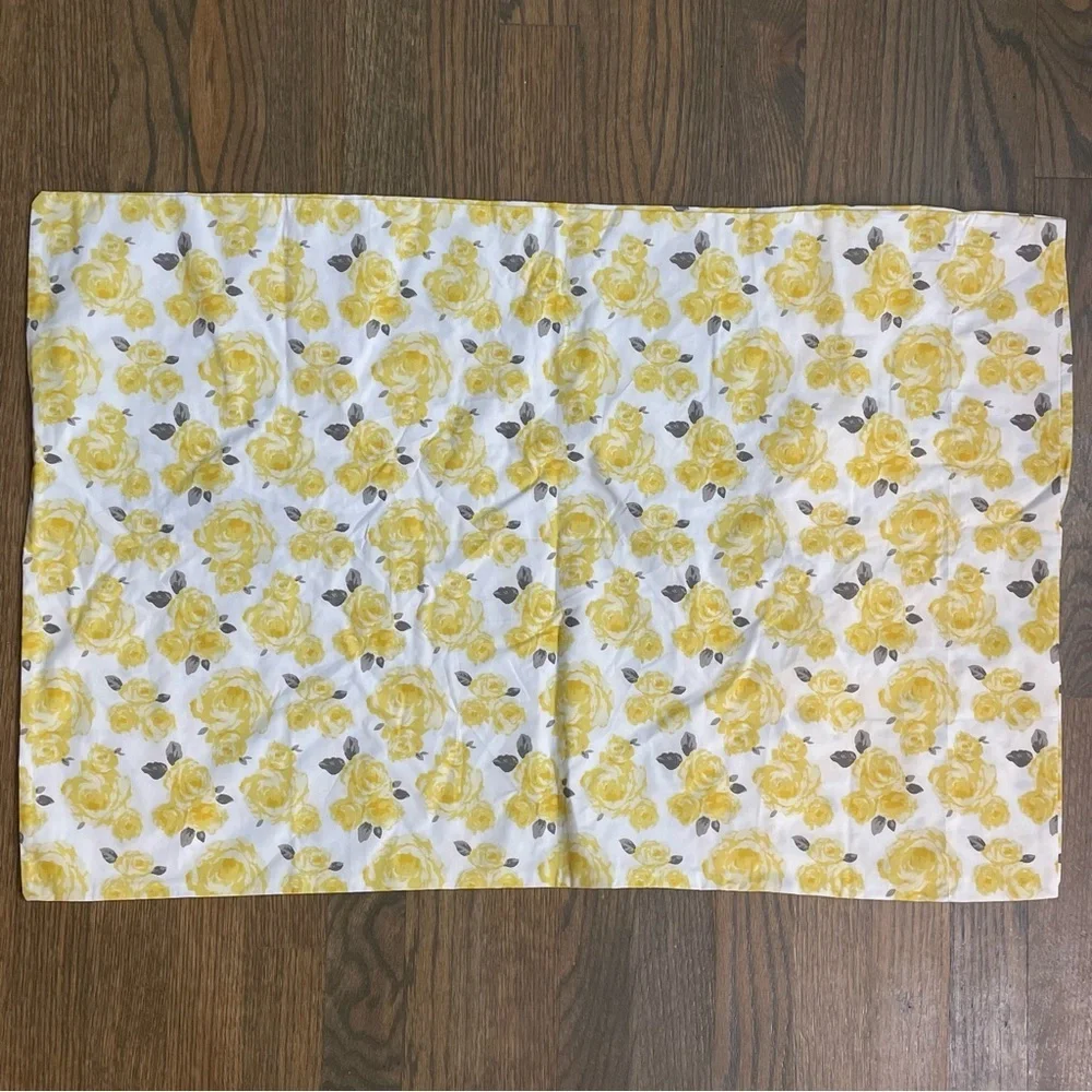 Pottery Barn Teen Emily & Meritt Marigold Rose Garden Pillow Cover Standard